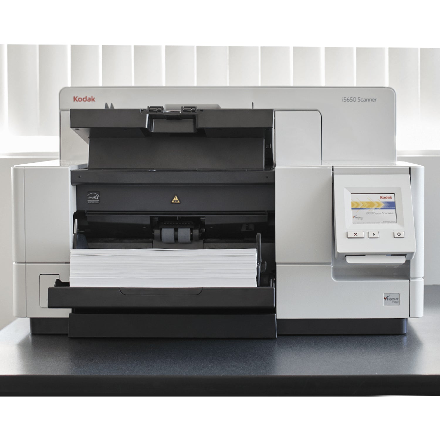 Escáner Kodak i5650, USB, ADF 750hojas, 180ppm, Ilimitado pg, 1 Año